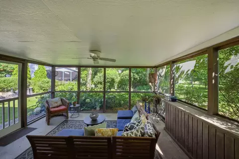1483 Pebblestone Cv, Wheaton, IL 60189 photo 22