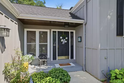 1483 Pebblestone Cv, Wheaton, IL 60189 photo 2
