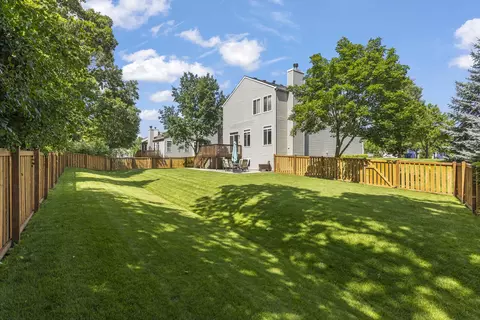 Exterior - 1034 Stephen Ct, Aurora, IL 60502 photo 4 of 7