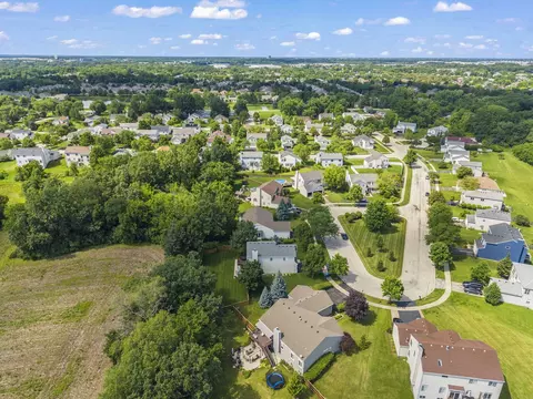 View/Area - 1034 Stephen Ct, Aurora, IL 60502 photo 2 of 4