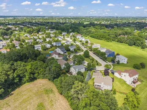 View/Area - 1034 Stephen Ct, Aurora, IL 60502 photo 1 of 4