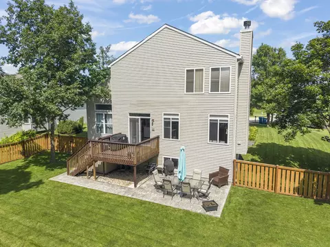 Exterior - 1034 Stephen Ct, Aurora, IL 60502 photo 2 of 7