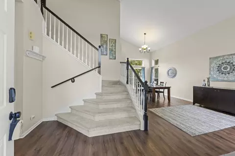 Entry Way - 1034 Stephen Ct, Aurora, IL 60502 photo 1 of 3