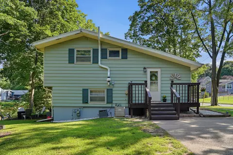 1104 Elm Pl, Dixon, IL 61021 photo 3