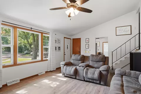 1104 Elm Pl, Dixon, IL 61021 photo 9