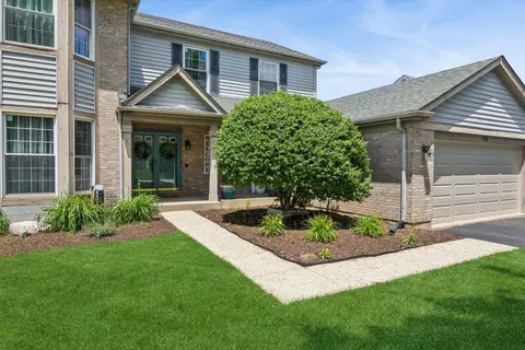 490 Flora Dr, Algonquin, IL 60102 photo 3