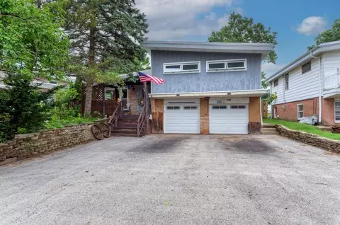 508 S Charleton St, Willow Springs, IL 60480