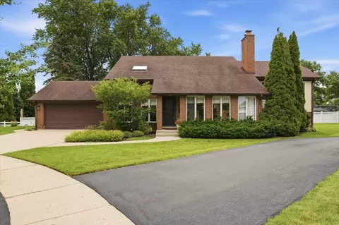 1615 N Dale Ave, Arlington Heights, IL 60004