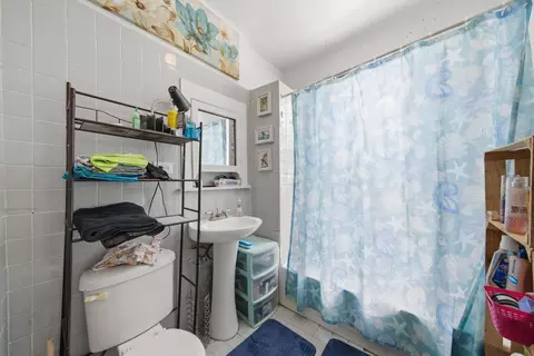 Bath - 1925 N Keystone Ave, Chicago, IL 60639 photo 2 of 3
