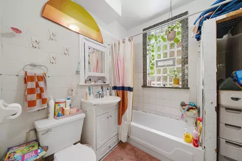 Bath - 1925 N Keystone Ave, Chicago, IL 60639 photo 1 of 3