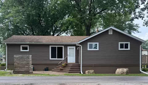 28542 S Walleye Ln, Wilmington, IL 60481
