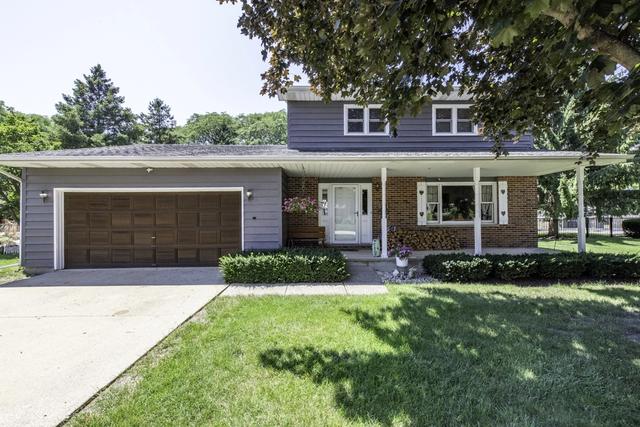 512 Cavin Ave, Winthrop Harbor, IL 60096