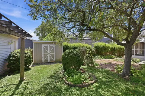 Exterior - 1810 15 St, Moline, IL 61265 photo 10 of 10