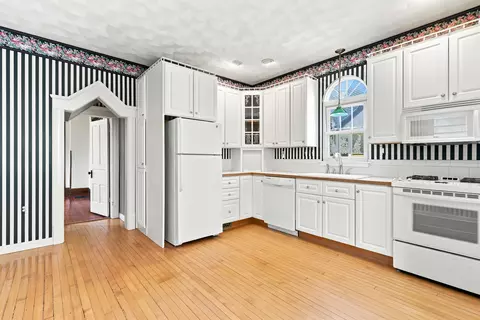 Kitchen - 1810 15 St, Moline, IL 61265 photo 3 of 3