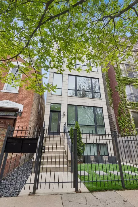 926 N Honore St #2, Chicago, IL 60622