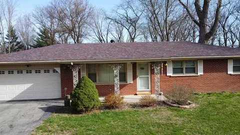 Exterior - 2775 E Riverview Dr, Kankakee, IL 60901 photo 2 of 6