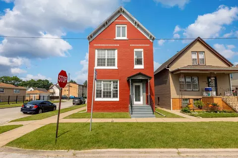 12758 Wood St, Blue Island, IL 60406