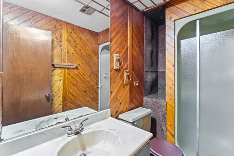 Bath - 2205 Bluebird Ln, Rolling Meadows, IL 60008 photo 1 of 4