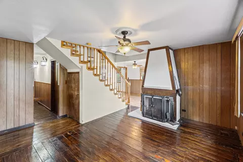 Living - 2205 Bluebird Ln, Rolling Meadows, IL 60008 photo 2 of 2