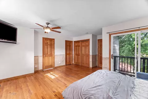 Bedroom - 2205 Bluebird Ln, Rolling Meadows, IL 60008 photo 1 of 5