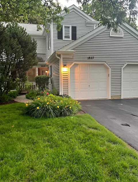 1827 Pebble Beach Cir, Elk Grove Village, IL 60007