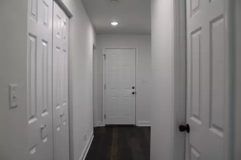 Entry Way - 1052 W 111th Pl, Chicago, IL 60643 photo 1 of 6