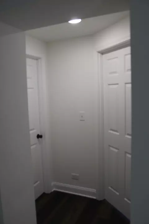 Entry Way - 1052 W 111th Pl, Chicago, IL 60643 photo 6 of 6