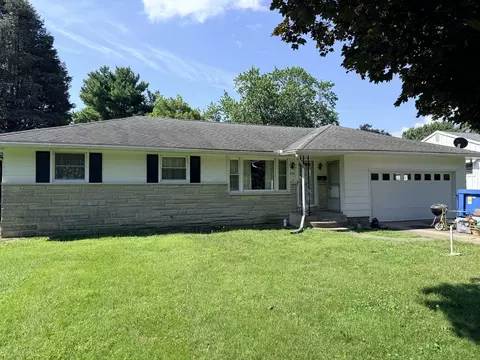 879 E Honeywell Ave, Hoopeston, IL 60942