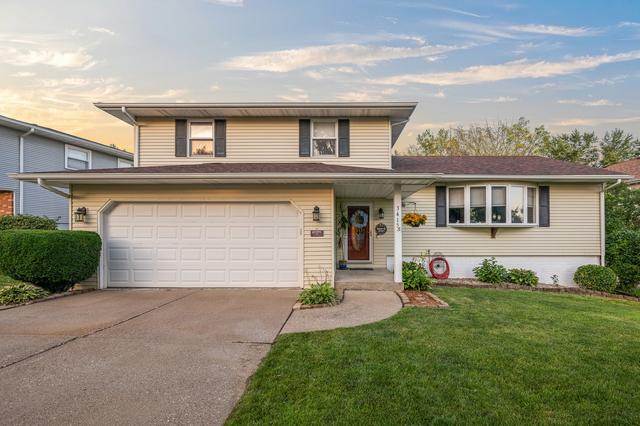 3415 Hazelwood Ct, Davenport, IA 52806