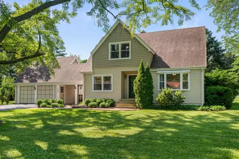 16 W661 White Pine Rd, Bensenville, IL 60106