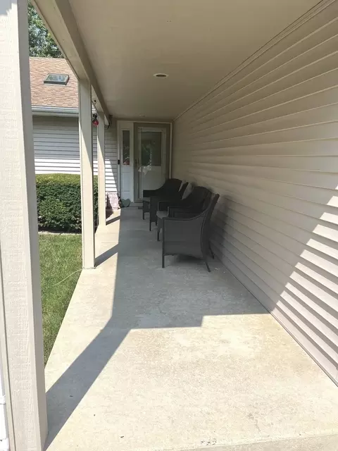 Exterior - Undisclosed, Third Lake, IL 60030 photo 2 of 11