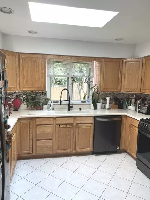 Kitchen - Undisclosed, Third Lake, IL 60030 photo 2 of 3