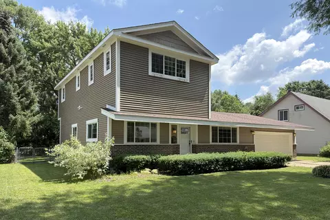 967 Cardiff Dr, Crystal Lake, IL 60014