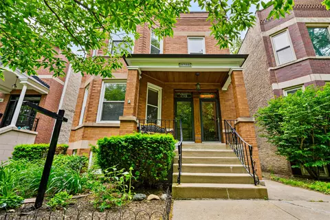 3732 N Bell Ave, Chicago, IL 60618