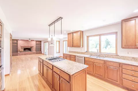 Kitchen - 732 Jamestowne Rd, Sleepy Hollow, IL 60118 photo 1 of 3