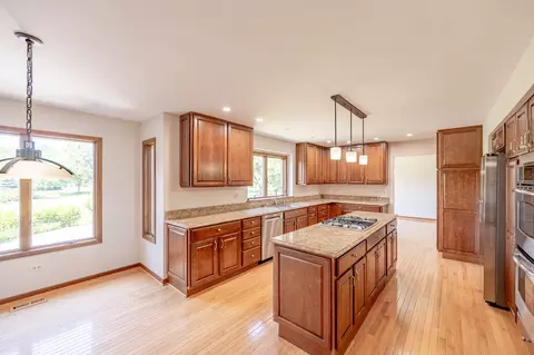 Kitchen - 732 Jamestowne Rd, Sleepy Hollow, IL 60118 photo 3 of 3