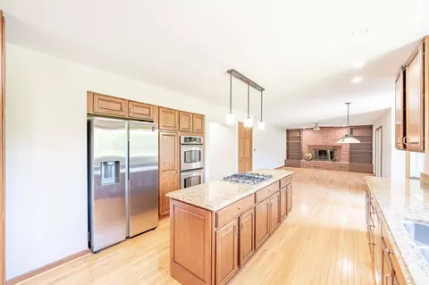 Kitchen - 732 Jamestowne Rd, Sleepy Hollow, IL 60118 photo 2 of 3