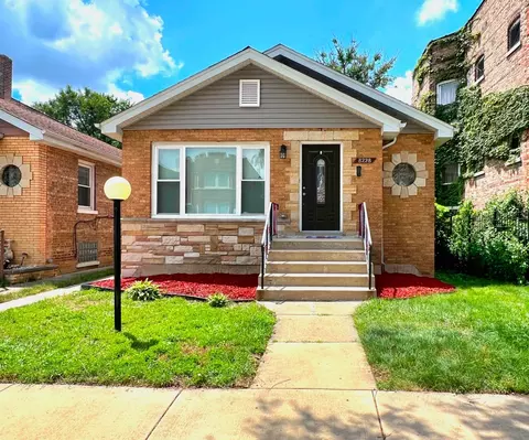 8228 S Loomis Blvd, Chicago, IL 60620