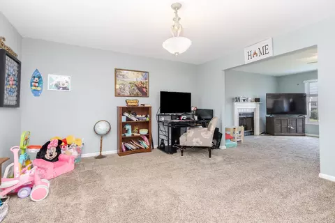 Living - 1114 Drayton St, Normal, IL 61761 photo 1 of 2