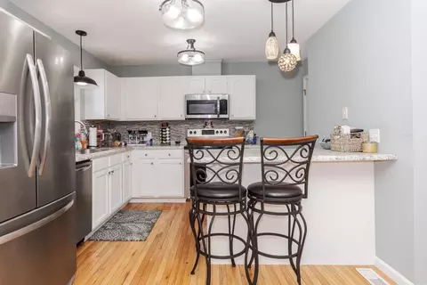 Kitchen - 1114 Drayton St, Normal, IL 61761 photo 3 of 5