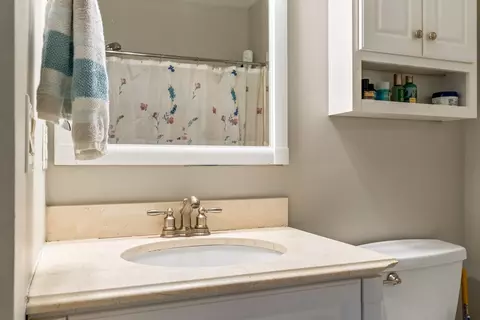 Bath - Undisclosed, Bloomington, IL 61701 photo 3 of 3