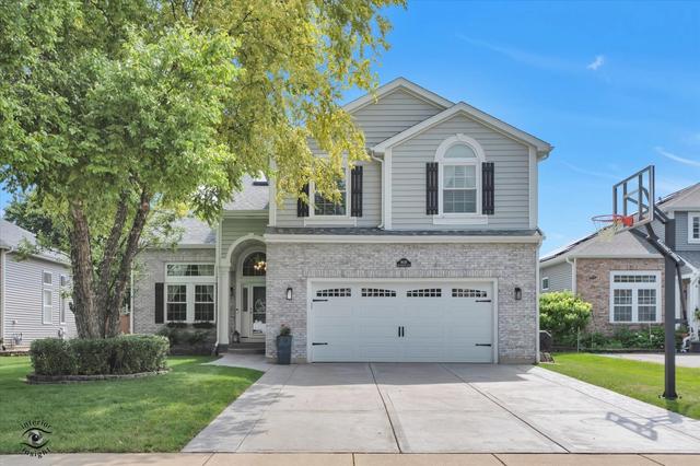 9035 Westminster Dr, Woodridge, IL 60517