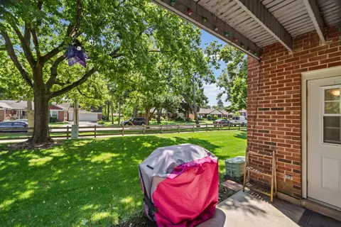 196 Grove Ave #B, Des Plaines, IL 60016 photo 24