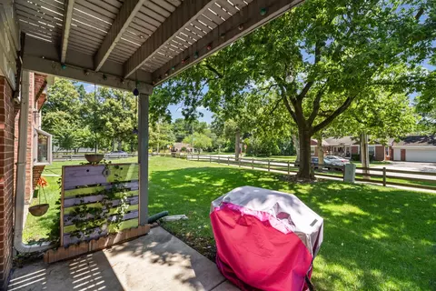 196 Grove Ave #B, Des Plaines, IL 60016 photo 5