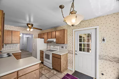 196 Grove Ave #B, Des Plaines, IL 60016 photo 28