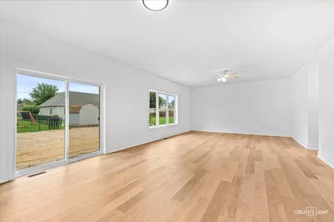 720 Bender St, Sandwich, IL 60548 photo 4