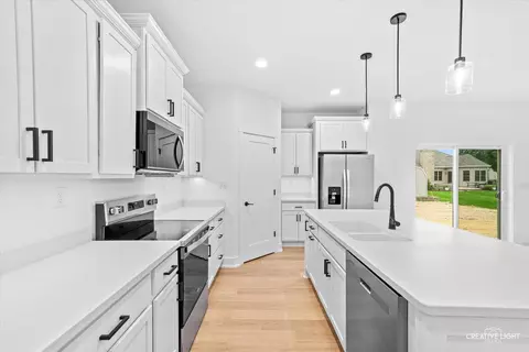 720 Bender St, Sandwich, IL 60548 photo 8