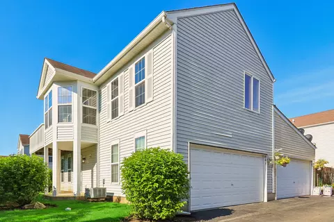 Exterior - 641 Serendipity Dr, Aurora, IL 60504 photo 2 of 9
