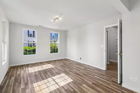 Living - 641 Serendipity Dr, Aurora, IL 60504 photo 2 of 4