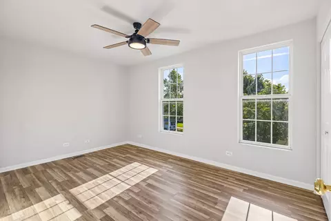 Living - 641 Serendipity Dr, Aurora, IL 60504 photo 3 of 4